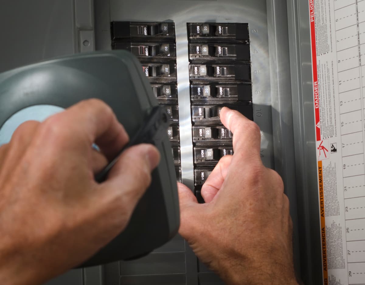 Tripping Circuit Breaker